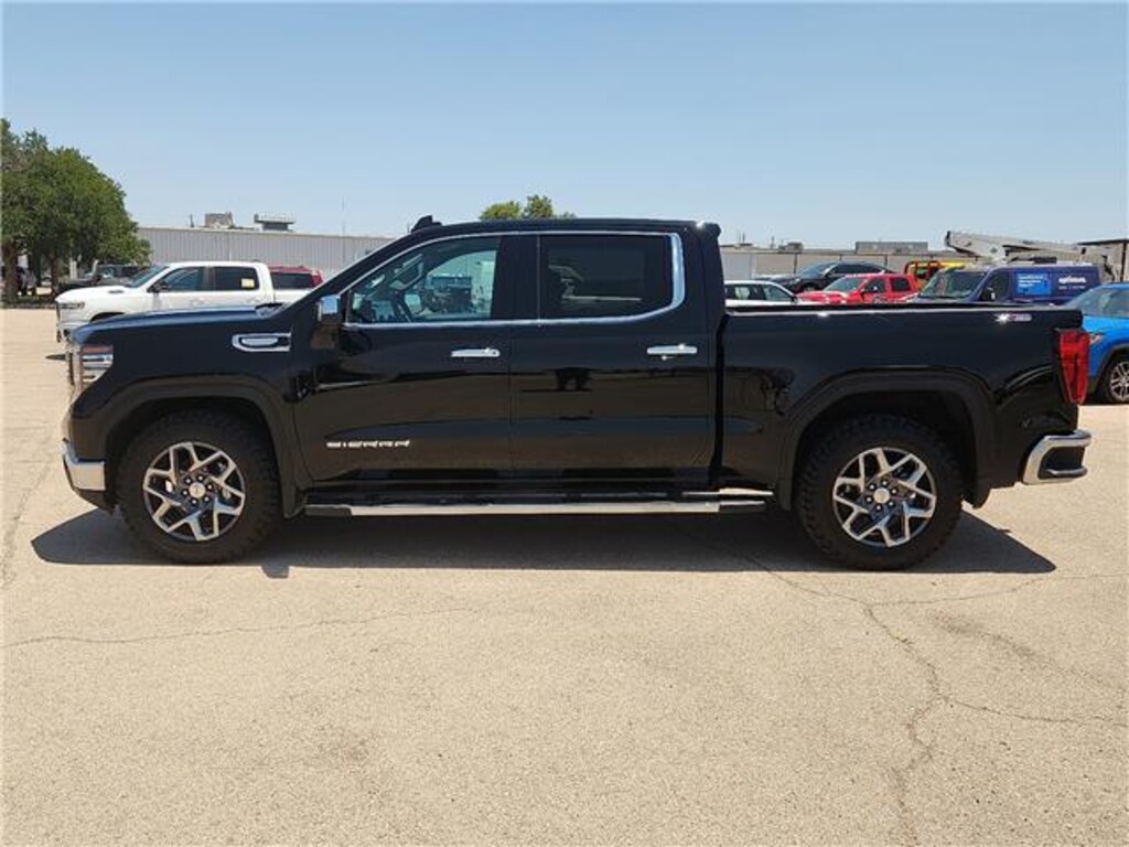 Used 2023 GMC Sierra 1500 SLT 4x4 Crew Cab 5.75 ft. box 147.4 in. WB