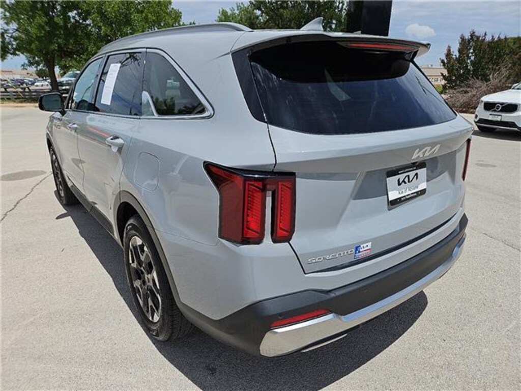 Used 2024 KIA Sorento S Front-Wheel Drive