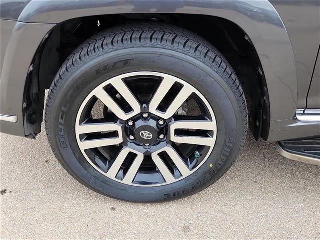 2017 Toyota 4Runner Limited photo 2