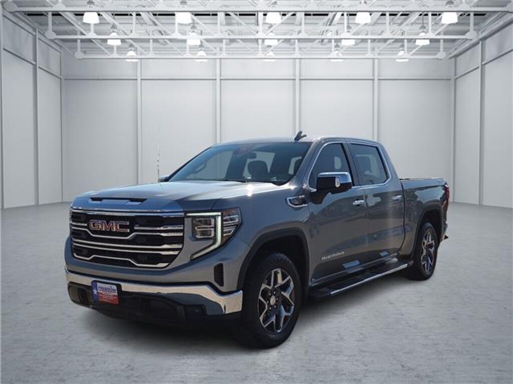 Used 2025 GMC Sierra 1500 SLT 4x4 Crew Cab 5.75 ft. box 147.4 in. WB