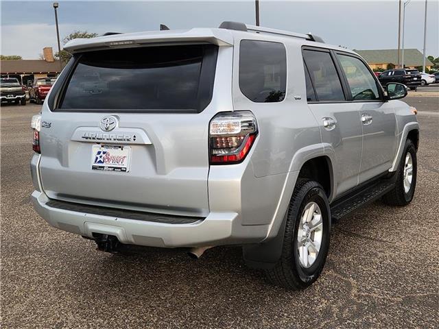 2024 Toyota 4Runner SR5 photo 3