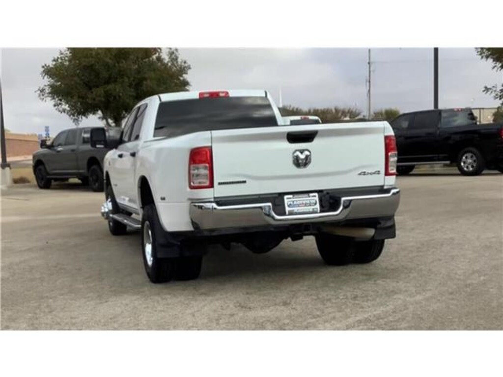 Used 2024 RAM 3500 Big Horn 4x4 Crew Cab 8 ft. box 169.5 in. WB