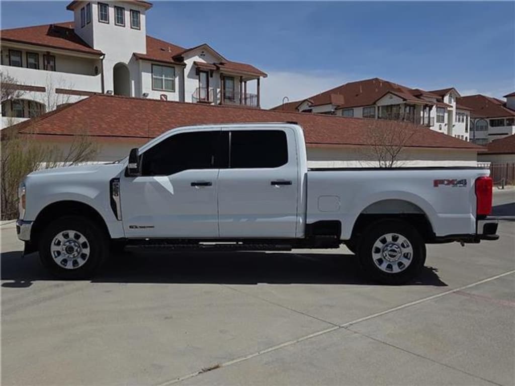 Used 2024 Ford F-250 XLT 4x4 Crew Cab 6.75 ft. box 160 in. WB SRW Sedan