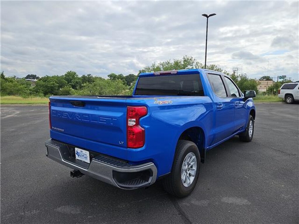 Used 2025 Chevrolet Silverado 1500 LT w/1LT 4x4 Crew Cab 6.6 ft. box 157 in. WB