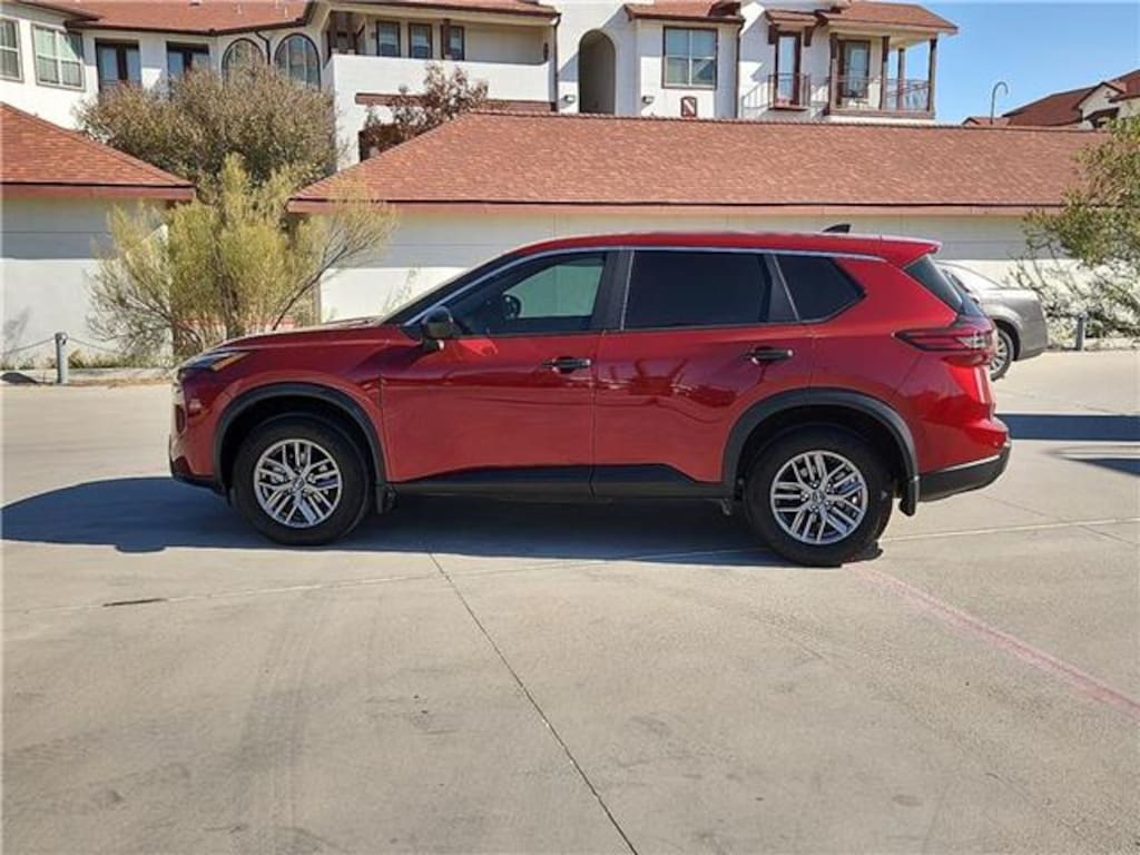 Used 2025 Nissan Rogue S Front-Wheel Drive