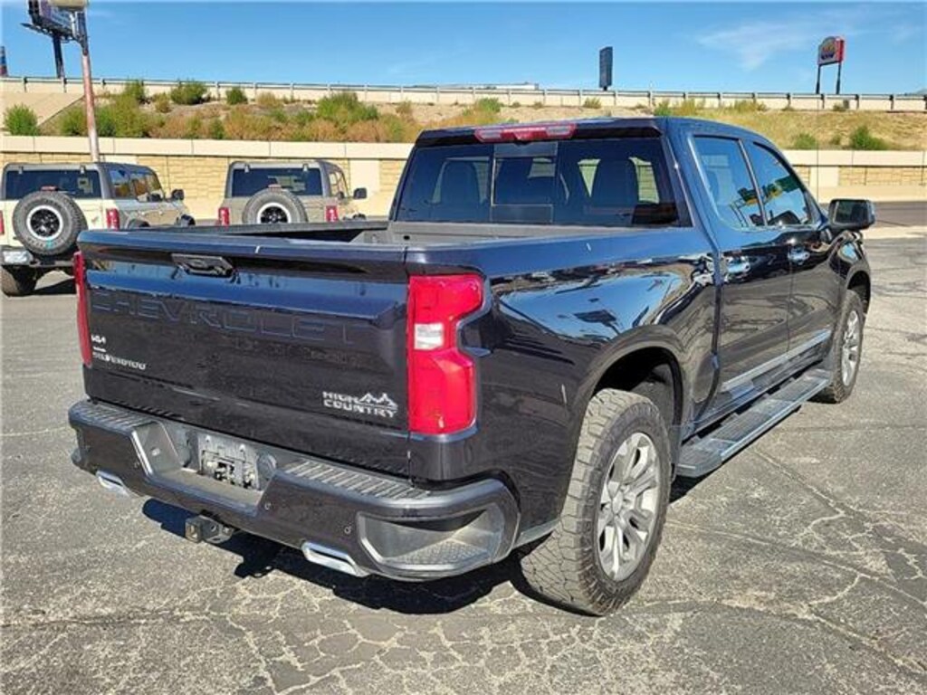 Used 2023 Chevrolet Silverado 1500 High Country 4x4 Crew Cab 5.75 ft. box 147.4 in. W