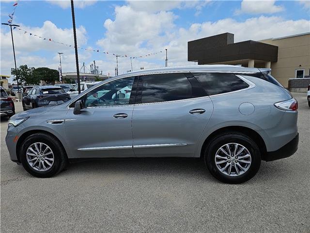 2024 Buick Enclave Premium photo 2