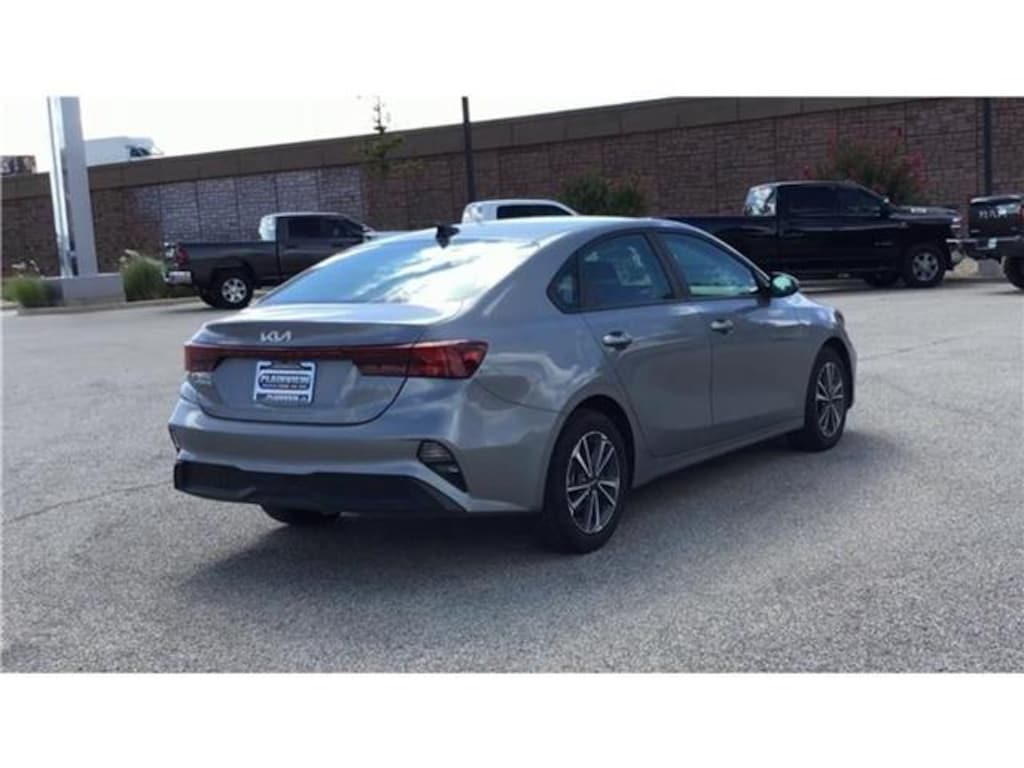 Used 2024 KIA Forte LXS (IVT) Sedan