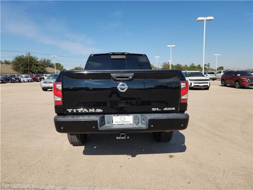 Used 2021 Nissan Titan SL (A9) (EOP 03-31-2021) 4x4 Crew Cab 5.5 ft. box