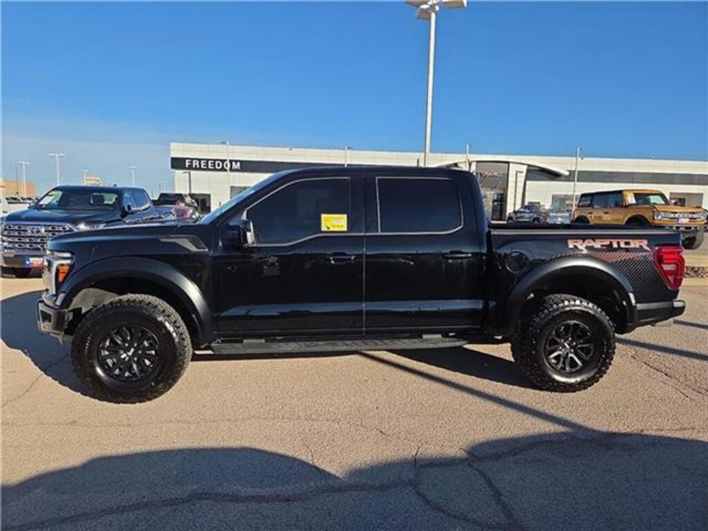 Used 2025 Ford F-150 Raptor 4x4 SuperCrew Cab 5.5 ft. box 145 in. WB