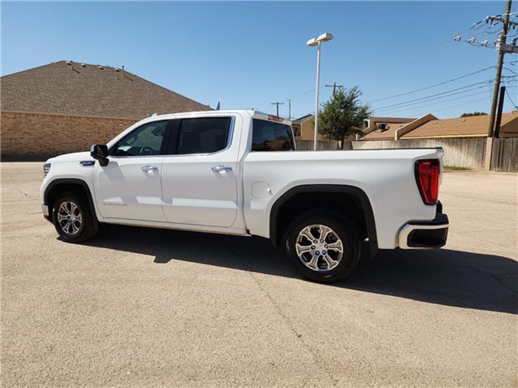 Used 2025 GMC Sierra 1500 SLT 4x2 Crew Cab 5.75 ft. box 147.4 in. WB