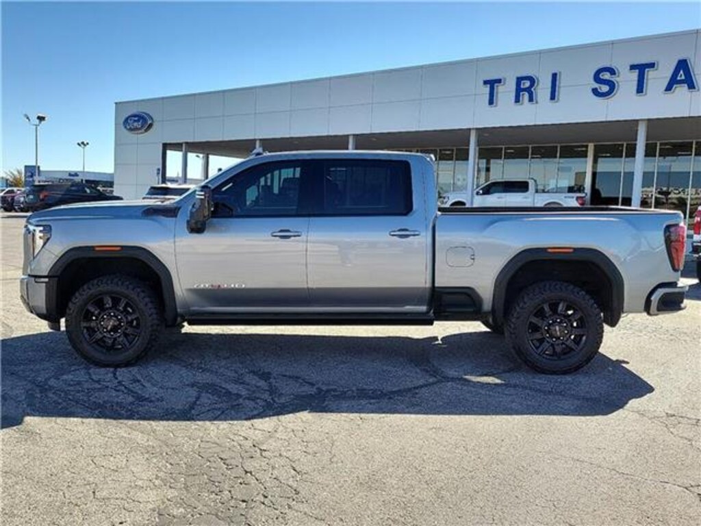 Used 2024 GMC Sierra 2500HD AT4 4x4 Crew Cab 6.75 ft. box 159 in. WB