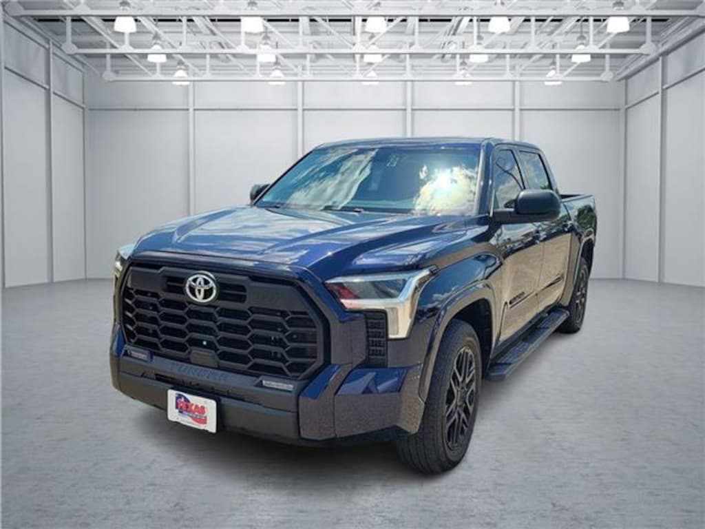 Used 2022 Toyota Tundra SR5 (A10) 4x4 CrewMax 5.5 ft. box 145.7 in. WB
