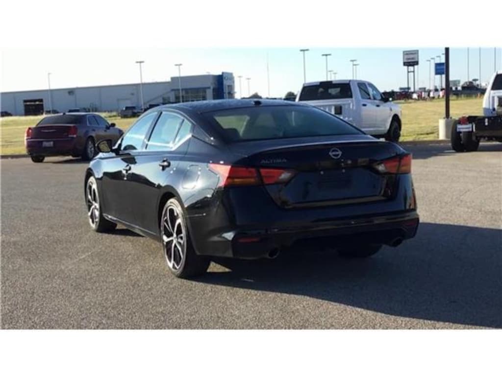 Used 2024 Nissan Altima 2.5 SR