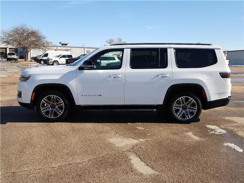 Used 2024 Jeep Wagoneer Series II 4x2