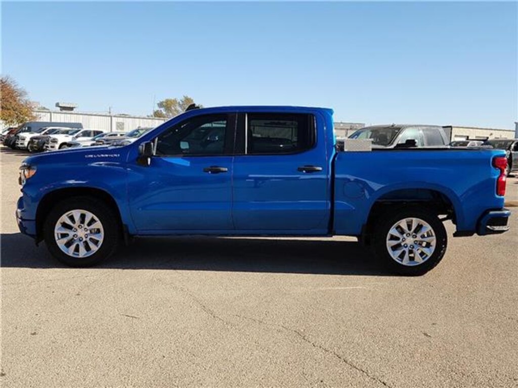 Used 2022 Chevrolet Silverado 1500 Custom 4x2 Crew Cab 5.75 ft. box 147.4 in. WB