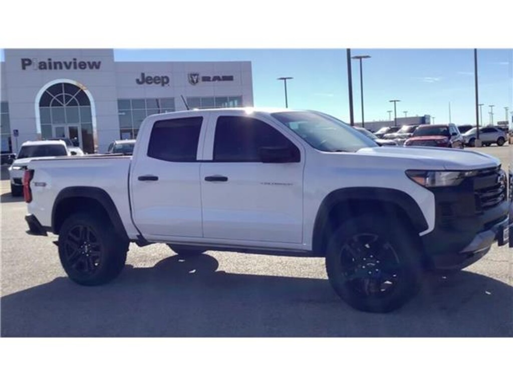 Used 2024 Chevrolet Colorado Trail Boss 4x4 Crew Cab 5 ft. box 131 in. WB