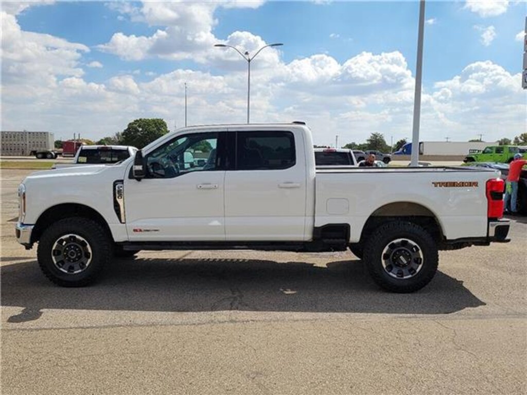 Used 2024 Ford F-250 Lariat 4x4 Crew Cab 6.75 ft. box 160 in. WB SRW Sedan