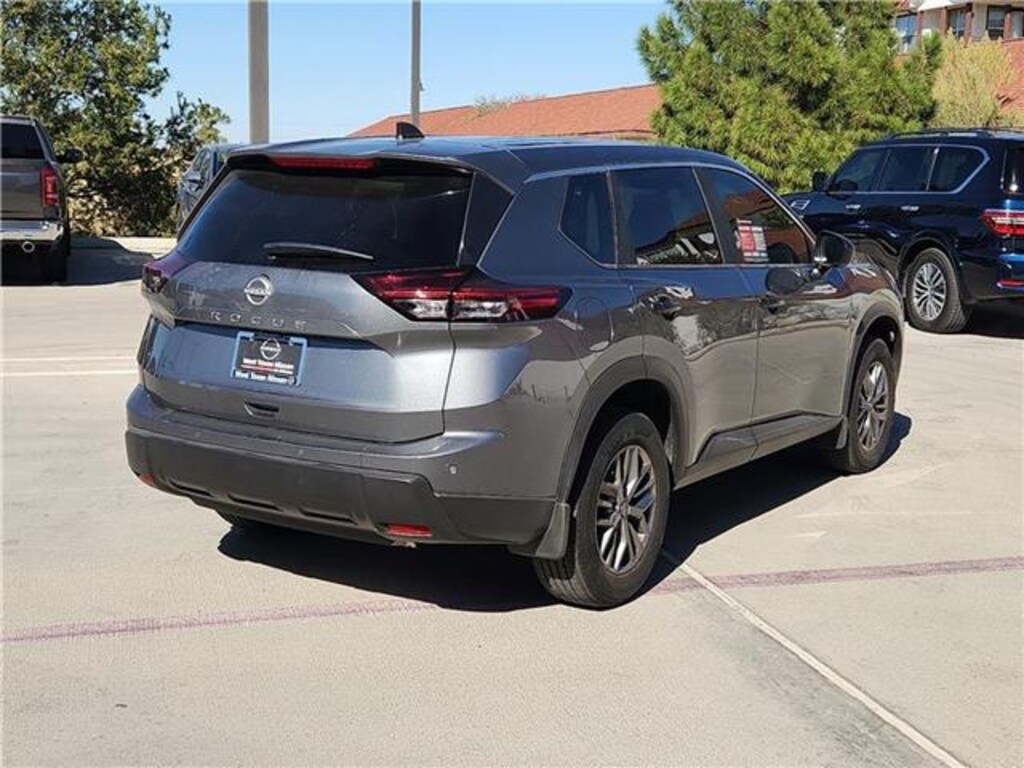 Used 2026 Nissan Rogue S Front-Wheel Drive