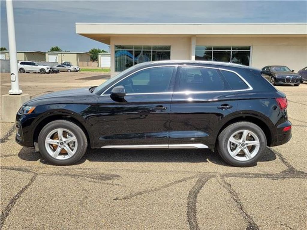 Used 2024 Audi Q5 40 Premium (S tronic) All-Wheel Drive quattro SUV