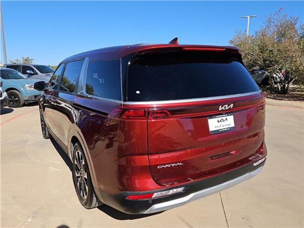 Used 2023 KIA Carnival EX Passenger Van