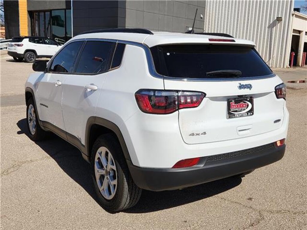 Used 2025 Jeep Compass Latitude 4x4