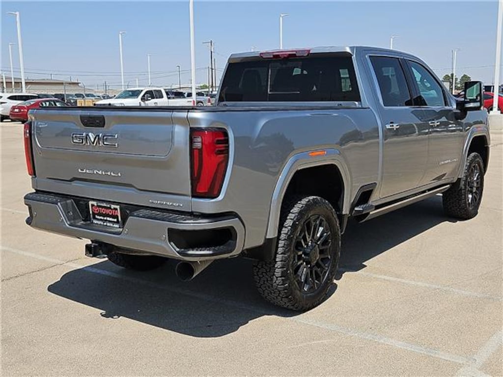 Used 2024 GMC Sierra 2500HD Denali Ultimate 4x4 Crew Cab 6.75 ft. box 159 in.
