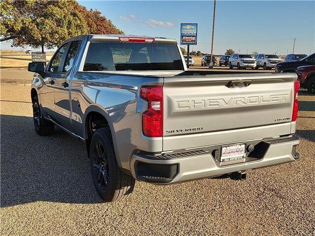 2026 Chevrolet Silverado 1500 Custom photo 2