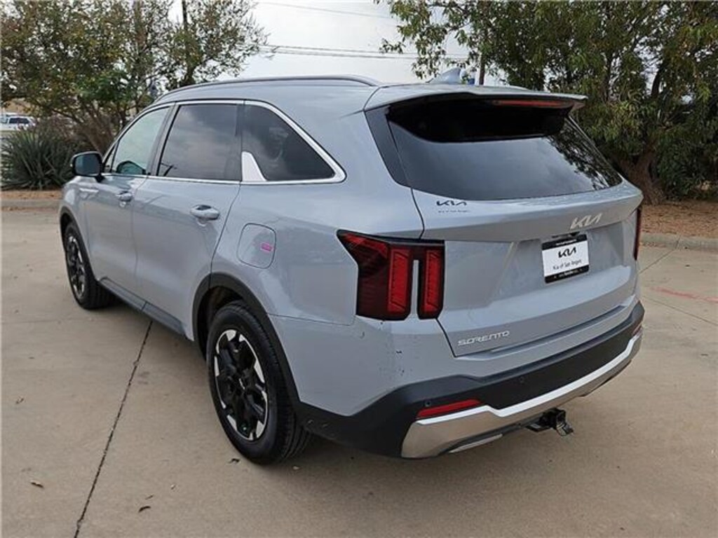 Used 2025 KIA Sorento S Front-Wheel Drive