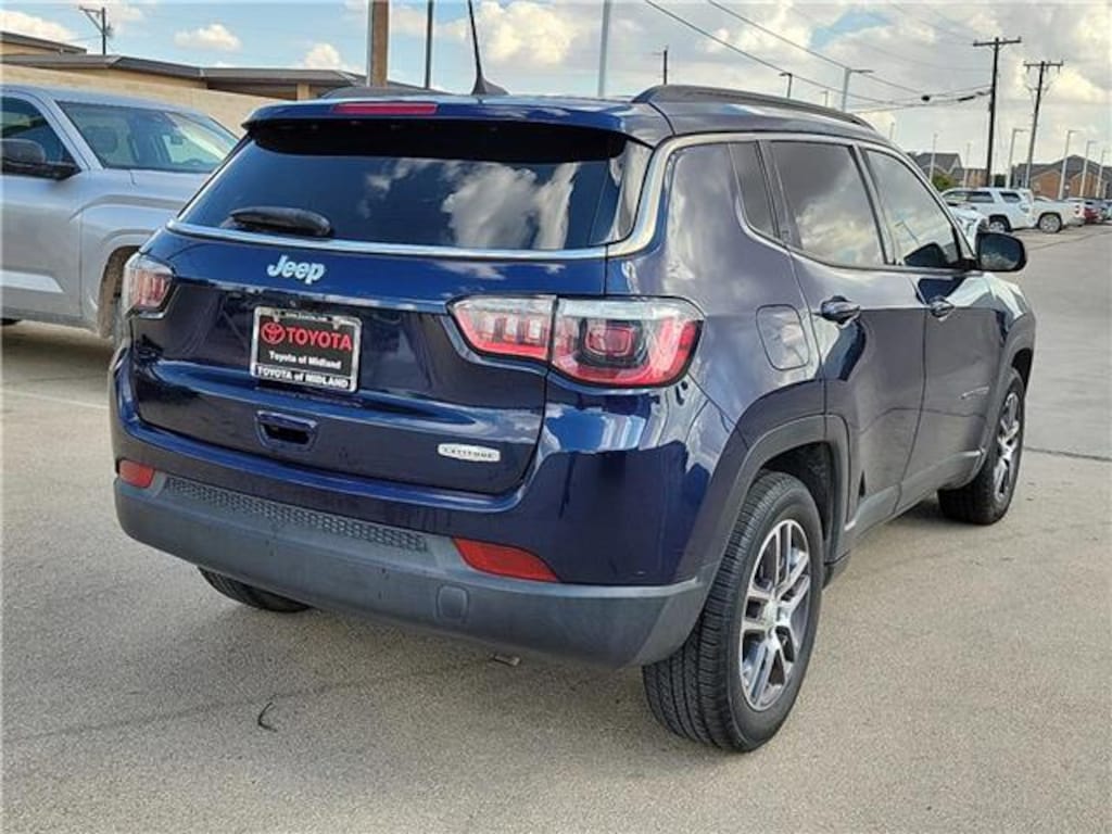 Used 2018 Jeep Compass Latitude Front-wheel Drive