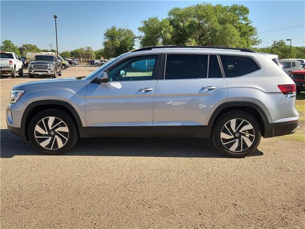 Used 2025 Volkswagen Atlas 2.0T SE w/Technology Front-Wheel Drive