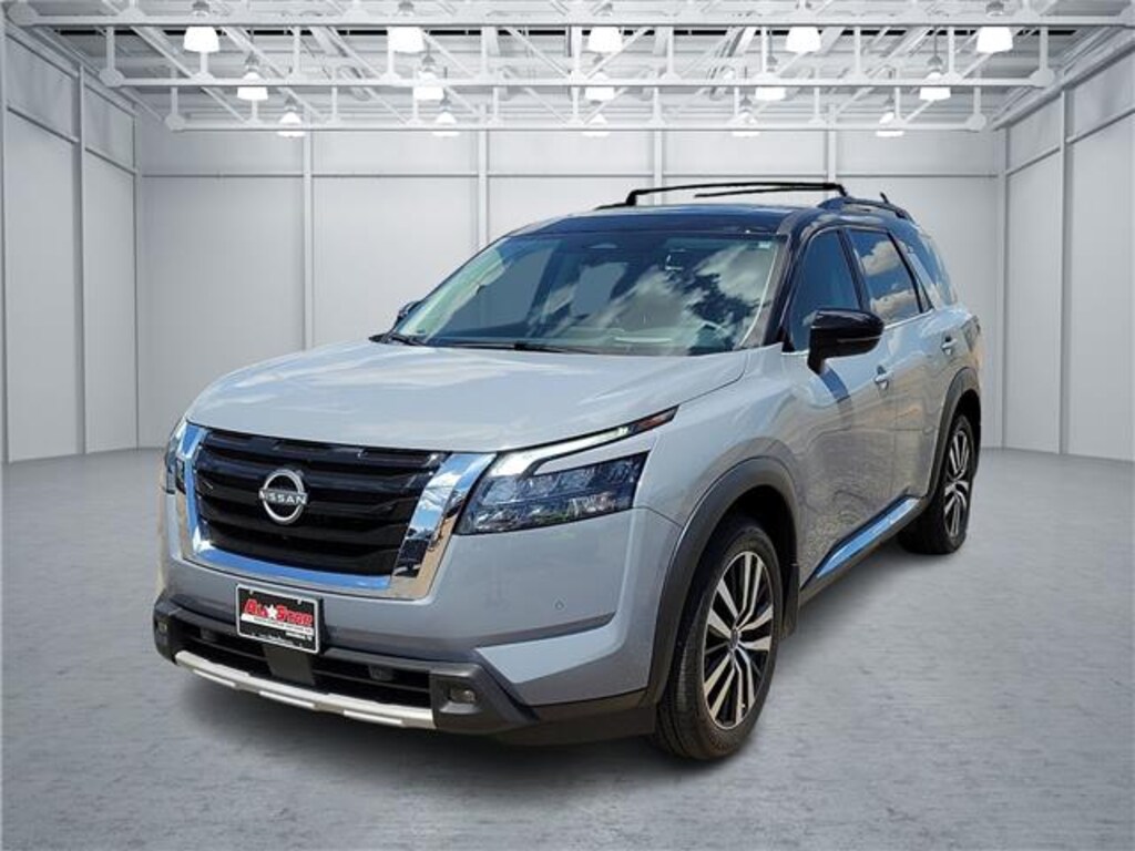 Used 2025 Nissan Pathfinder Platinum 4x4