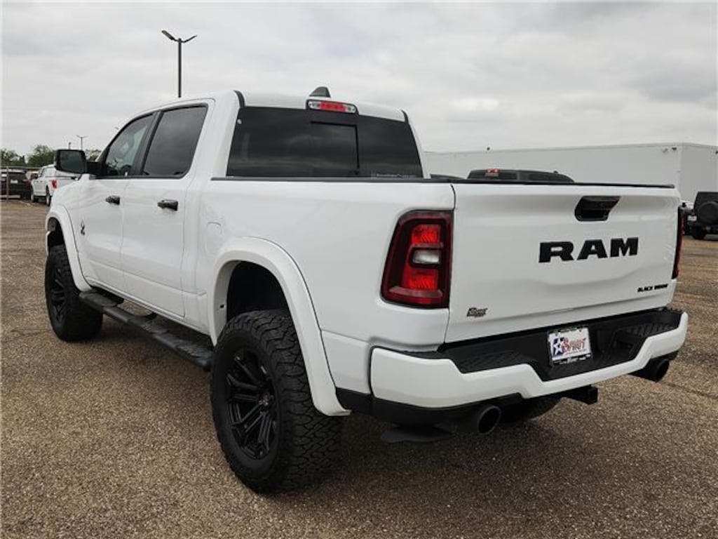 Used 2025 RAM 1500 Big Horn/Lone Star 4x4 Crew Cab 144.5 in. WB
