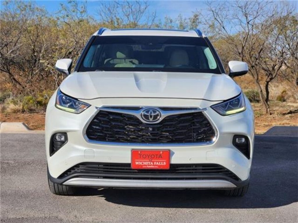 Used 2021 Toyota Highlander Platinum All-wheel Drive