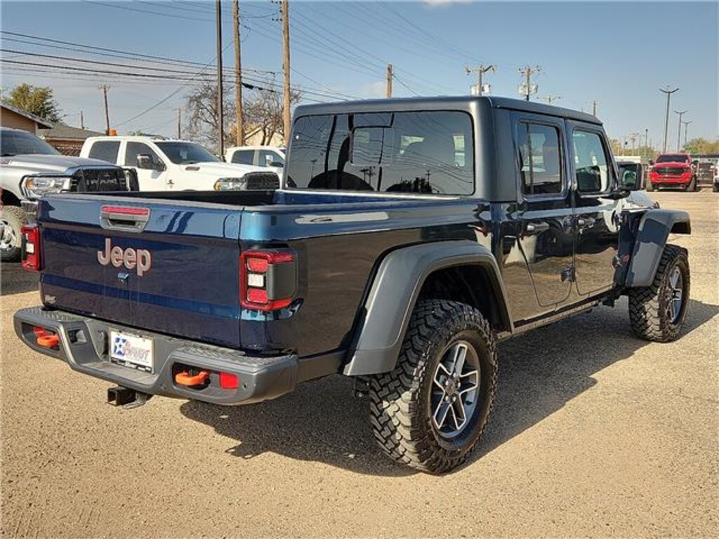 Used 2025 Jeep Gladiator Mojave 4x4 Crew Cab 5 ft. box