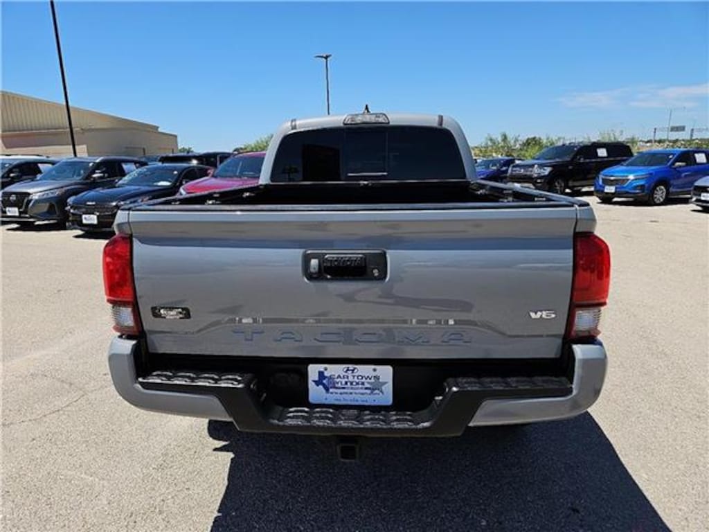 Used 2018 Toyota Tacoma TRD Sport V6 4x4 Double Cab 6 ft. box 140.6 in. WB