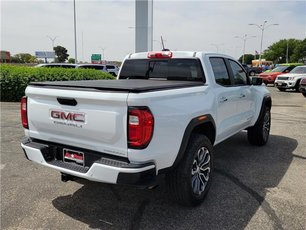Used 2024 GMC Canyon Denali 4x4 Crew Cab 5 ft. box 131 in. WB