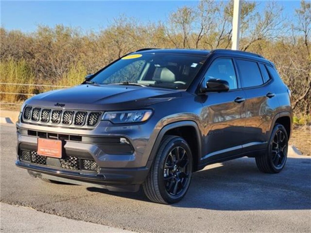 Used 2023 Jeep Compass Altitude 4x4
