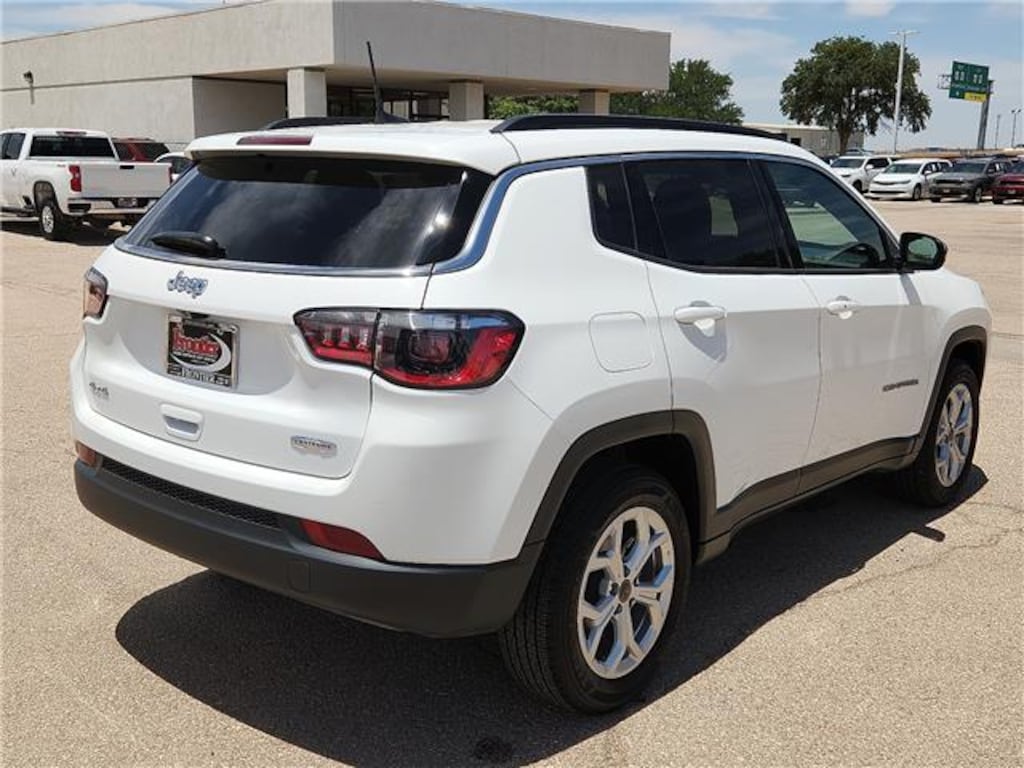 Used 2026 Jeep Compass Latitude 4x4