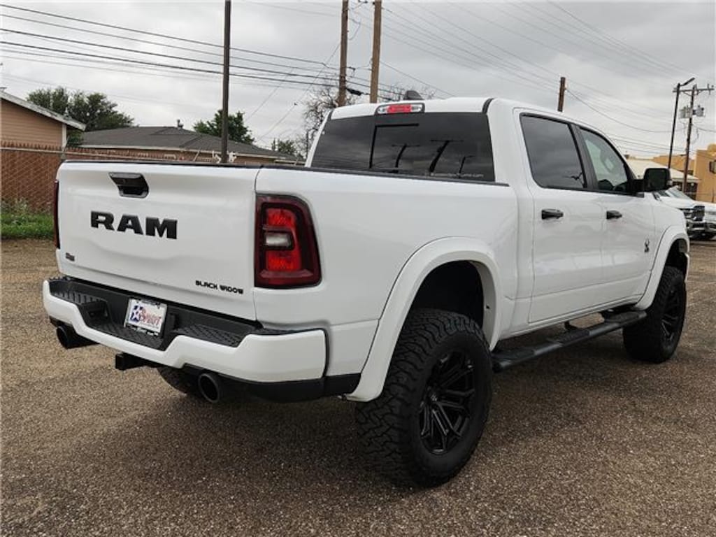 Used 2025 RAM 1500 Big Horn/Lone Star 4x4 Crew Cab 144.5 in. WB