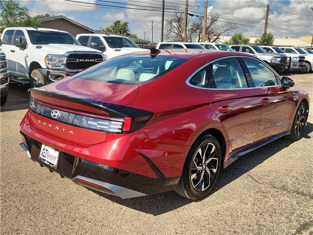 Used 2025 Hyundai Sonata SEL Front-Wheel Drive Sedan