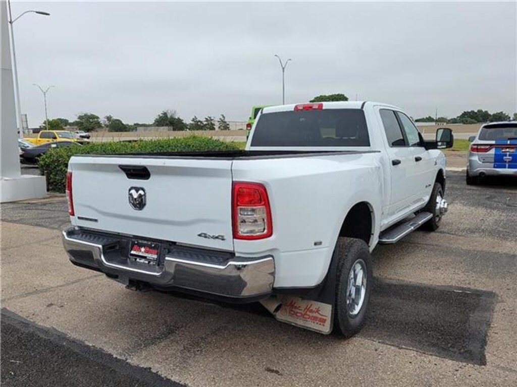 Used 2024 RAM 3500 Big Horn 4x4 Crew Cab 8 ft. box 169.5 in. WB