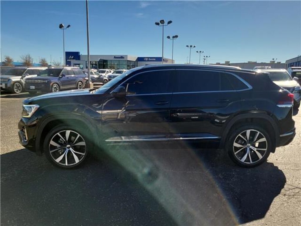 Used 2024 Volkswagen Atlas Cross Sport 2.0T SEL Premium R-Line All-Wheel Drive 4MOTION