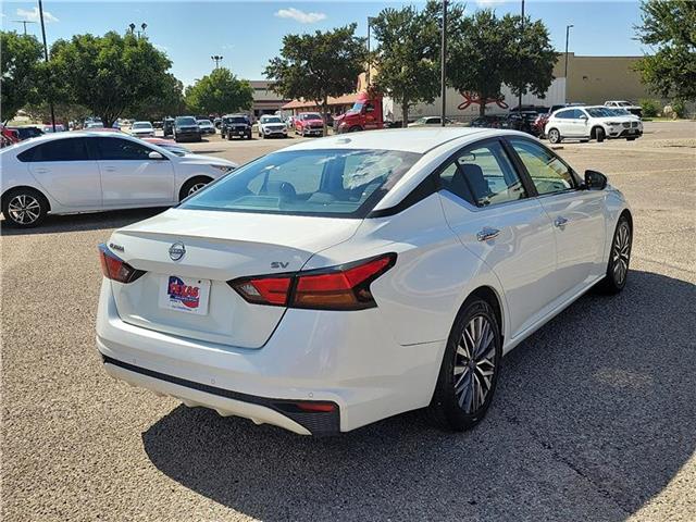 2023 Nissan Altima 2.5 SV photo 4