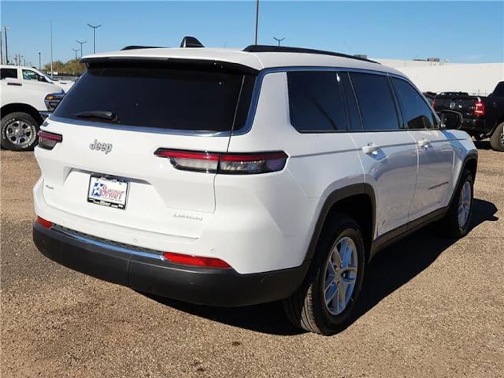 Used 2025 Jeep Grand Cherokee L Laredo 4x4