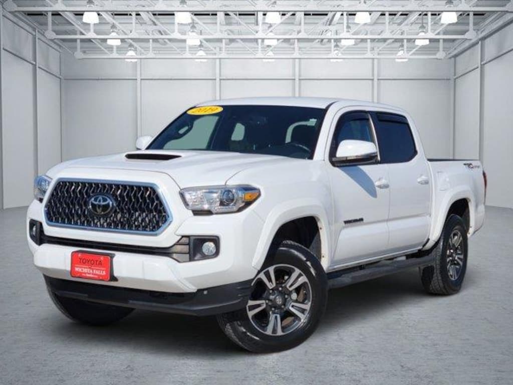 Used 2019 Toyota Tacoma TRD Sport V6 4x2 Double Cab 5 ft. box 127.4 in. WB