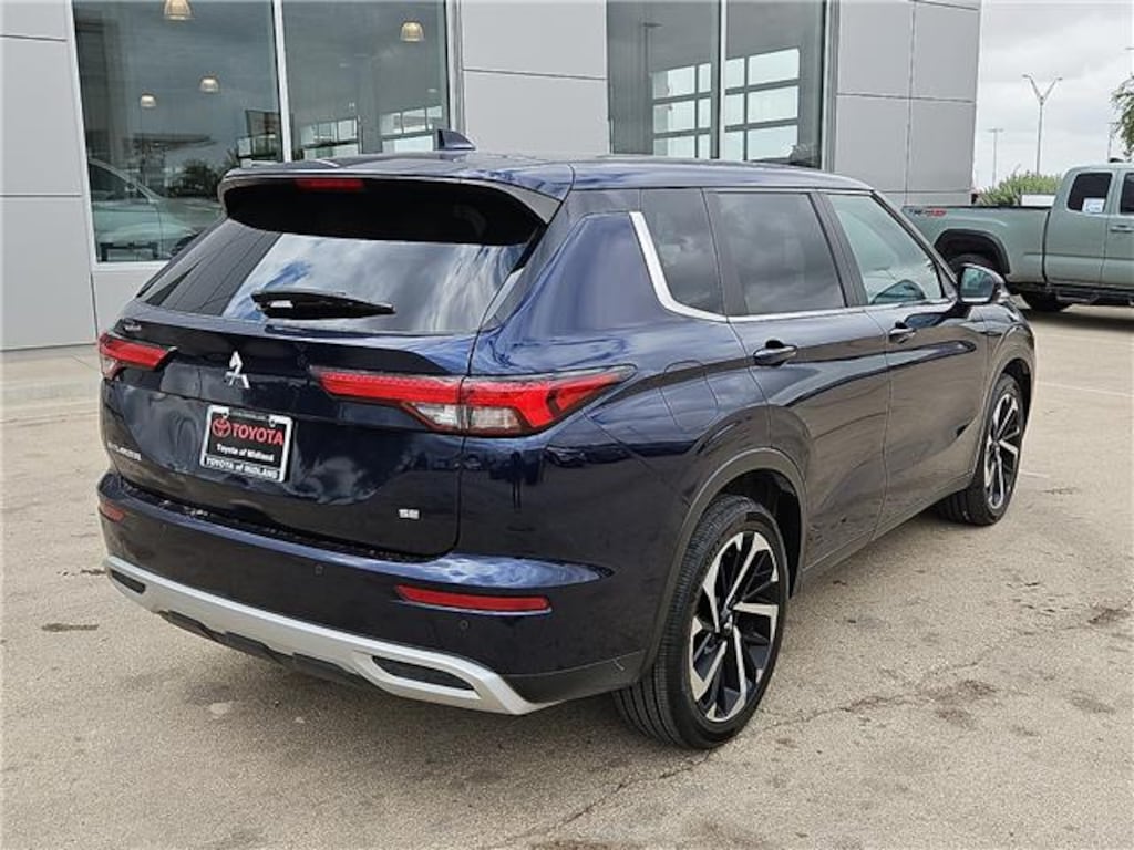 Used 2023 Mitsubishi Outlander SE Special Edition