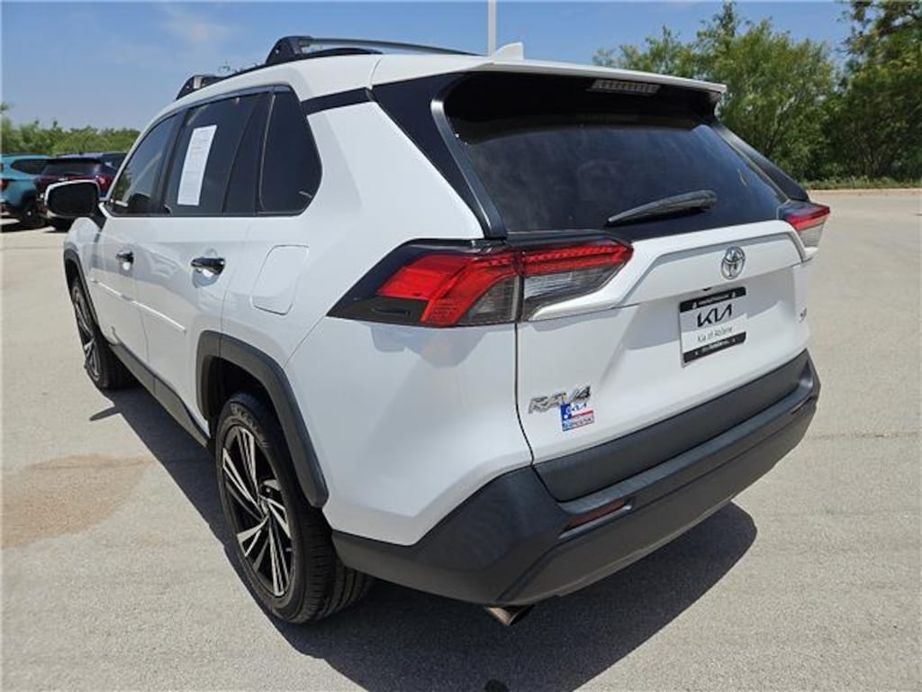 Used 2020 Toyota RAV4 XLE Premium Front-wheel Drive