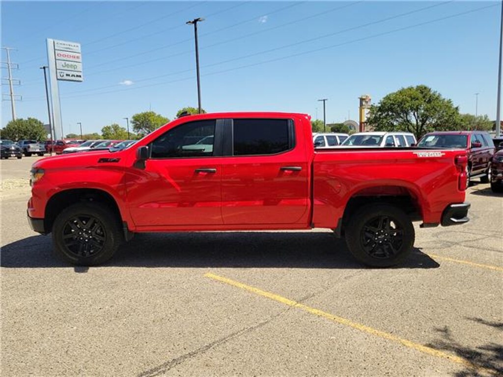 Used 2025 Chevrolet Silverado 1500 Custom Trail Boss 4x4 Crew Cab 5.75 ft. box 147.4