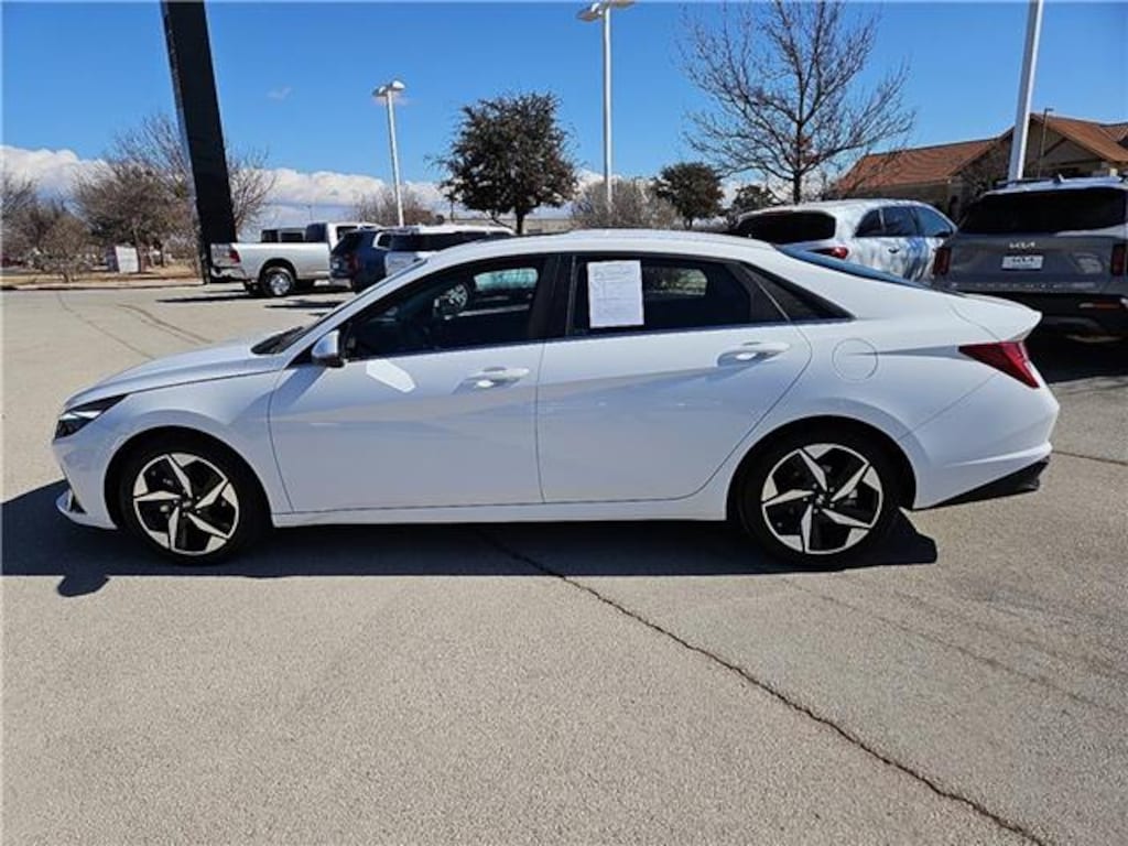 Used 2023 Hyundai Elantra HEV Limited (DCT) Sedan